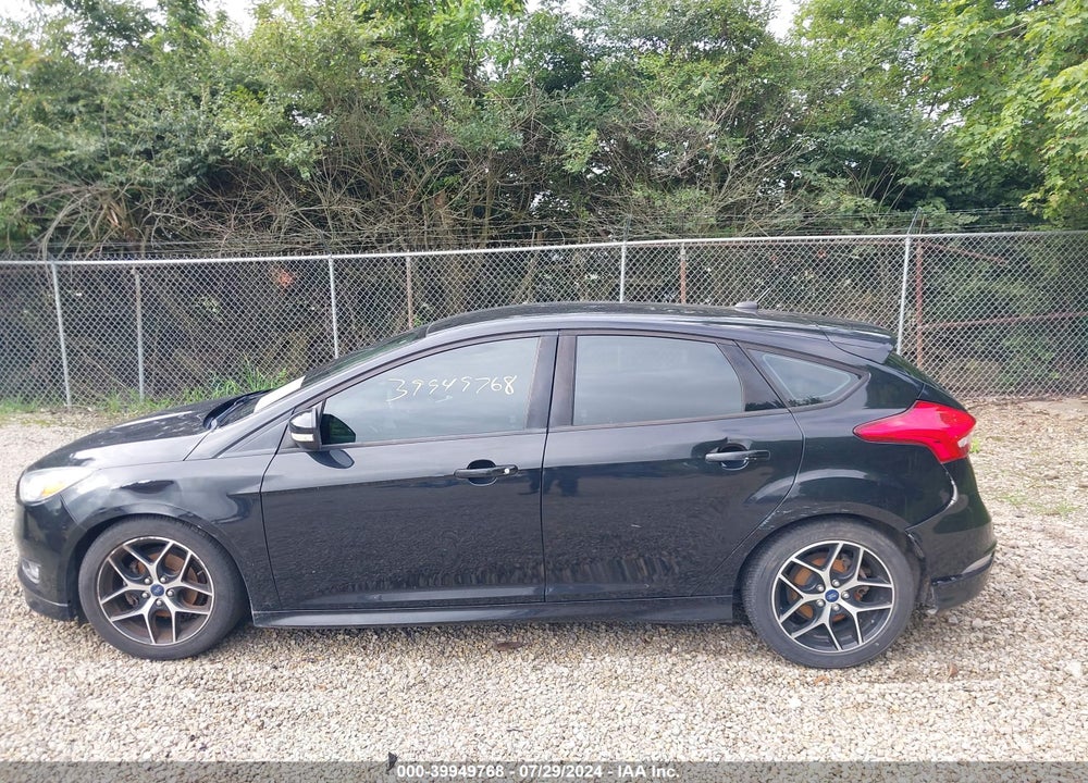 2015 FORD FOCUS SE VIN: 1FADP3K25FL373710