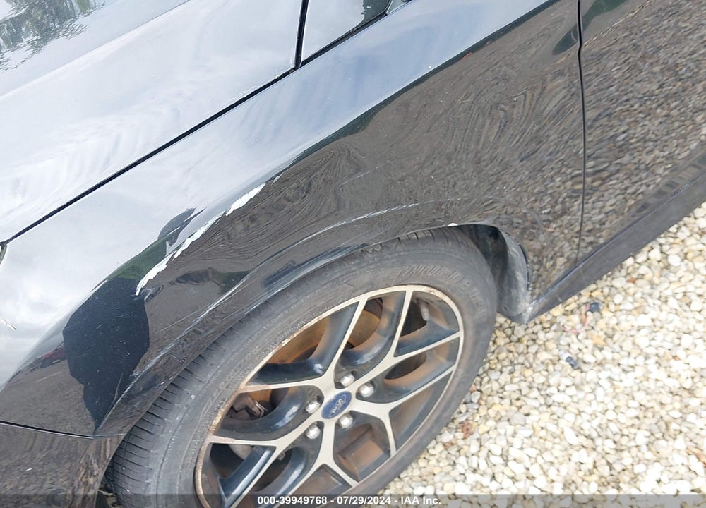 2015 FORD FOCUS SE VIN: 1FADP3K25FL373710