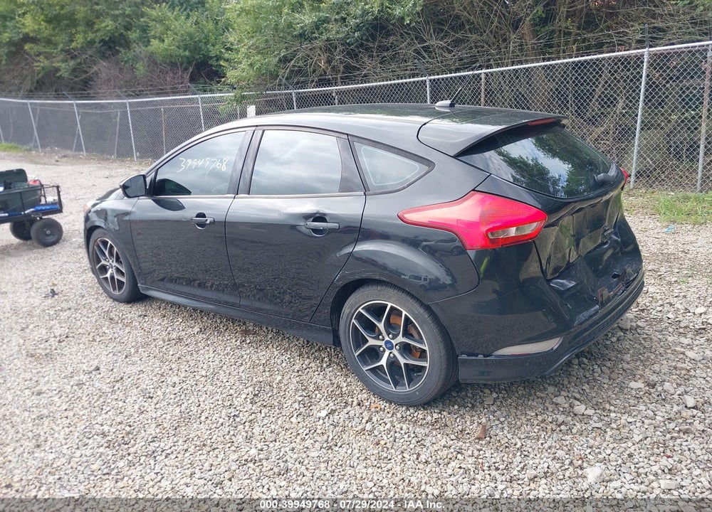 2015 FORD FOCUS SE VIN: 1FADP3K25FL373710