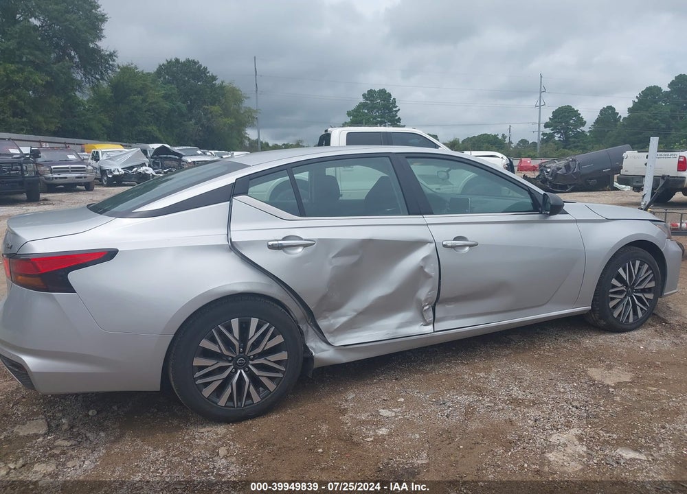 2024 NISSAN ALTIMA SV FWD VIN: 1N4BL4DV3RN328970