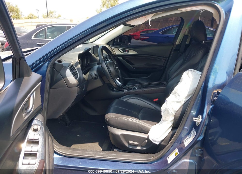 2018 MAZDA 3 TOURING VIN: 3MZBN1L36JM263806