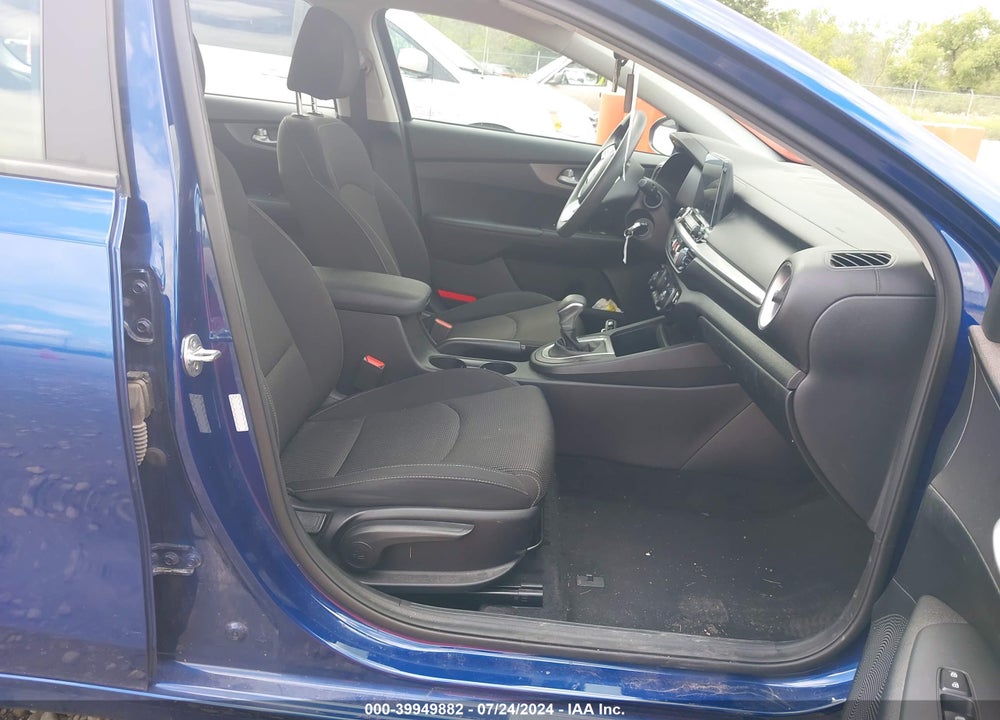2019 KIA FORTE LXS VIN: 3KPF24AD4KE105759