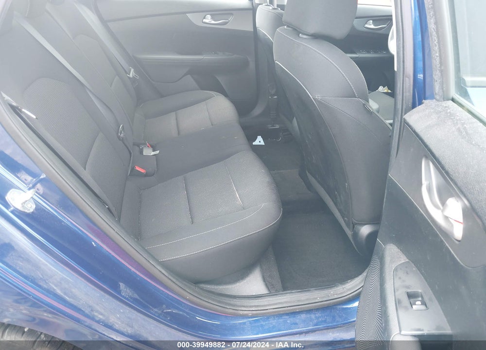 2019 KIA FORTE LXS VIN: 3KPF24AD4KE105759