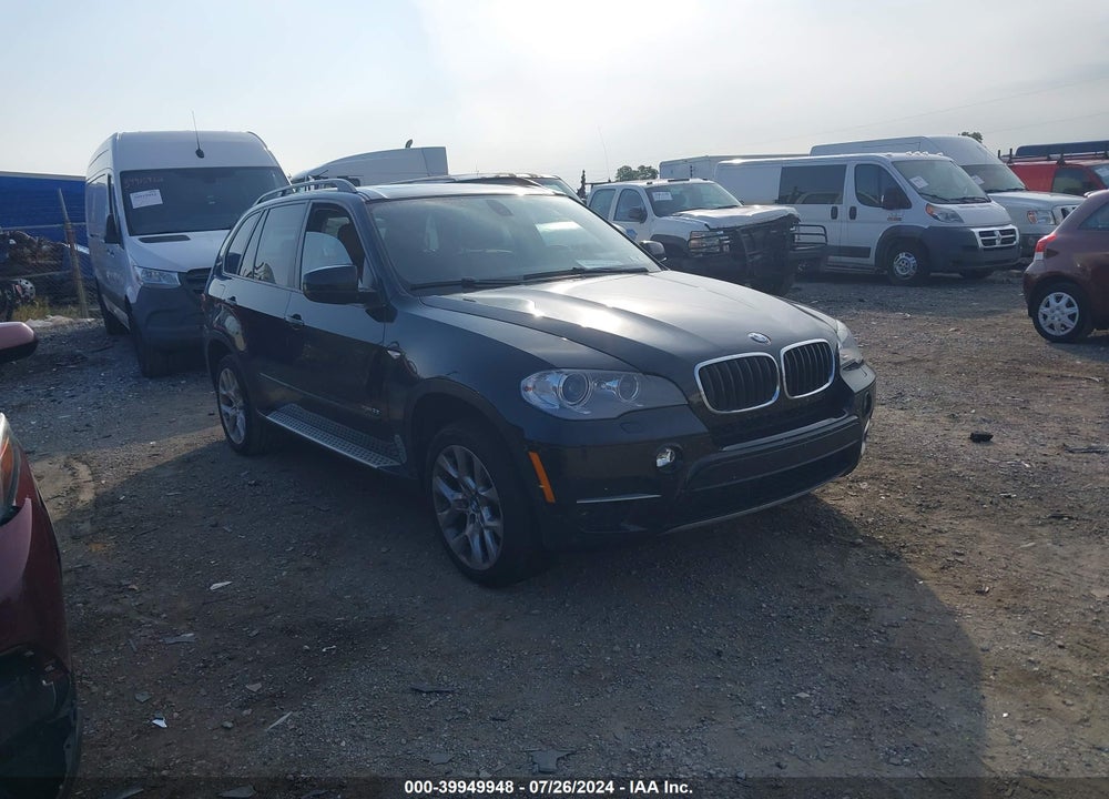 2013 BMW X5 XDRIVE35I/XDRIVE35I PREMIUM/XDRIVE35I SPORT ACTIVITY VIN: 5UXZV4C50D0B02915