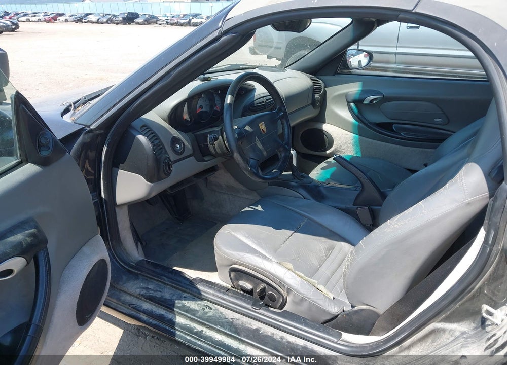 2000 PORSCHE BOXSTER VIN: WP0CA2984YU621261
