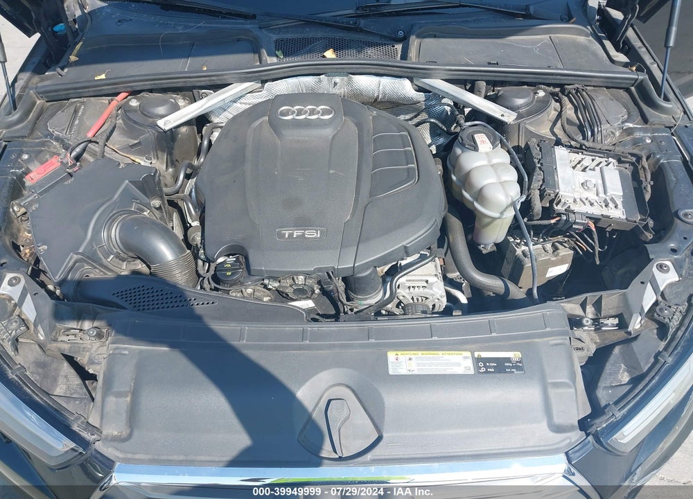 2017 AUDI A4 2.0T SEASON OF  PREMIUM VIN: WAUDNAF44HN041634