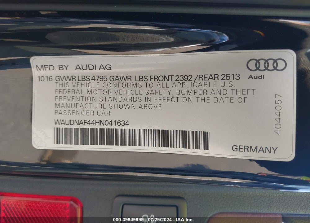 2017 AUDI A4 2.0T SEASON OF  PREMIUM VIN: WAUDNAF44HN041634