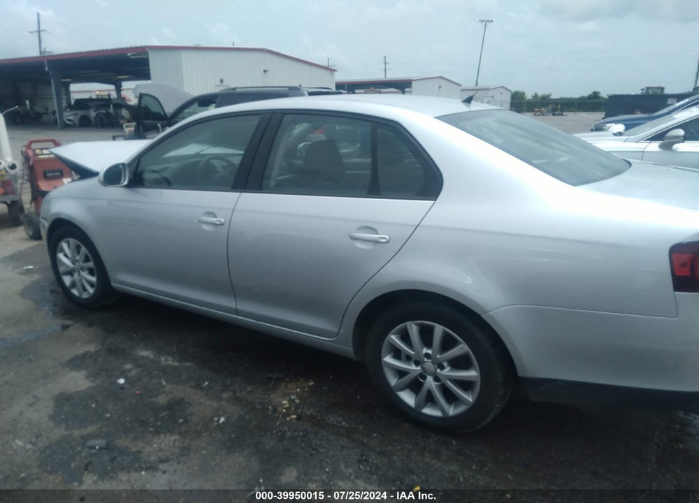 2010 VOLKSWAGEN JETTA LIMITED EDITION VIN: 3VWAX7AJ1AM143258