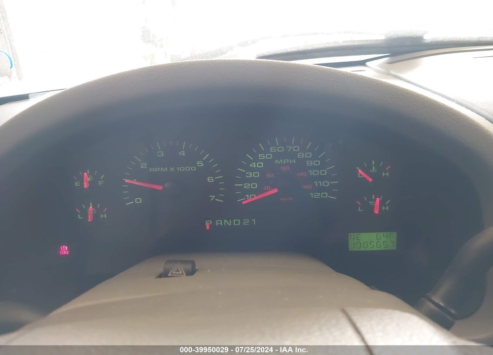 2005 FORD F-150 XLT VIN: 1FTRW12W05KD56571