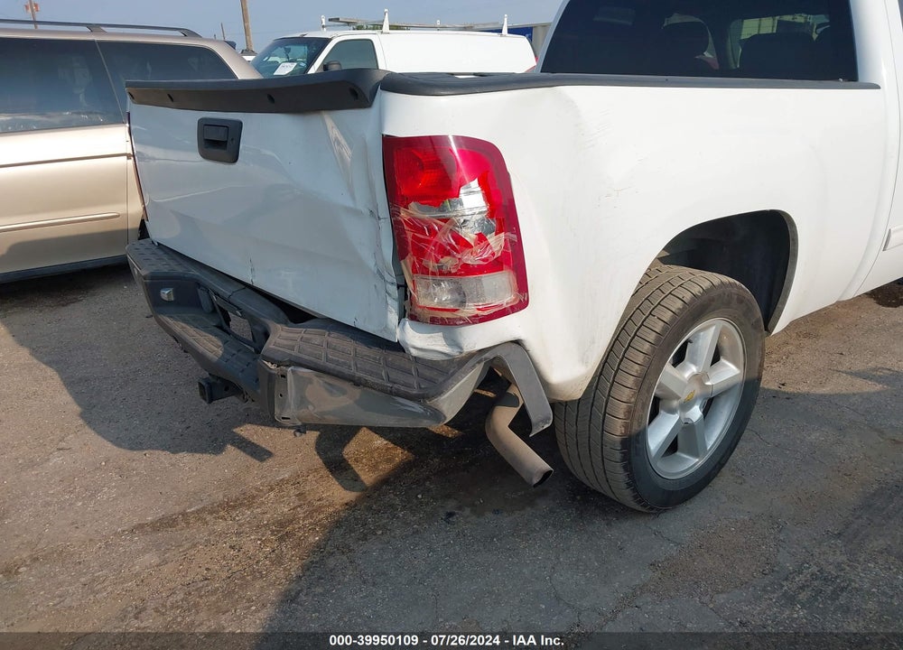 2011 GMC SIERRA 1500 SLE VIN: 1GTR1VE05BZ101883