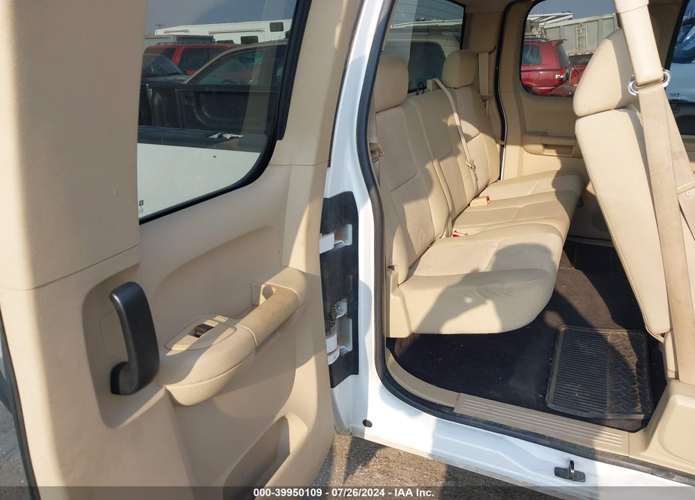 2011 GMC SIERRA 1500 SLE VIN: 1GTR1VE05BZ101883