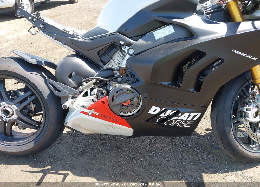 2023 DUCATI PANIGALE V4S VIN: ZDMDAGWW5PB003952