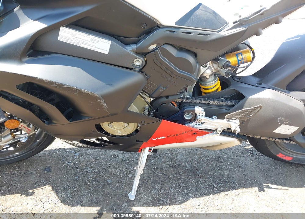 2023 DUCATI PANIGALE V4S VIN: ZDMDAGWW5PB003952