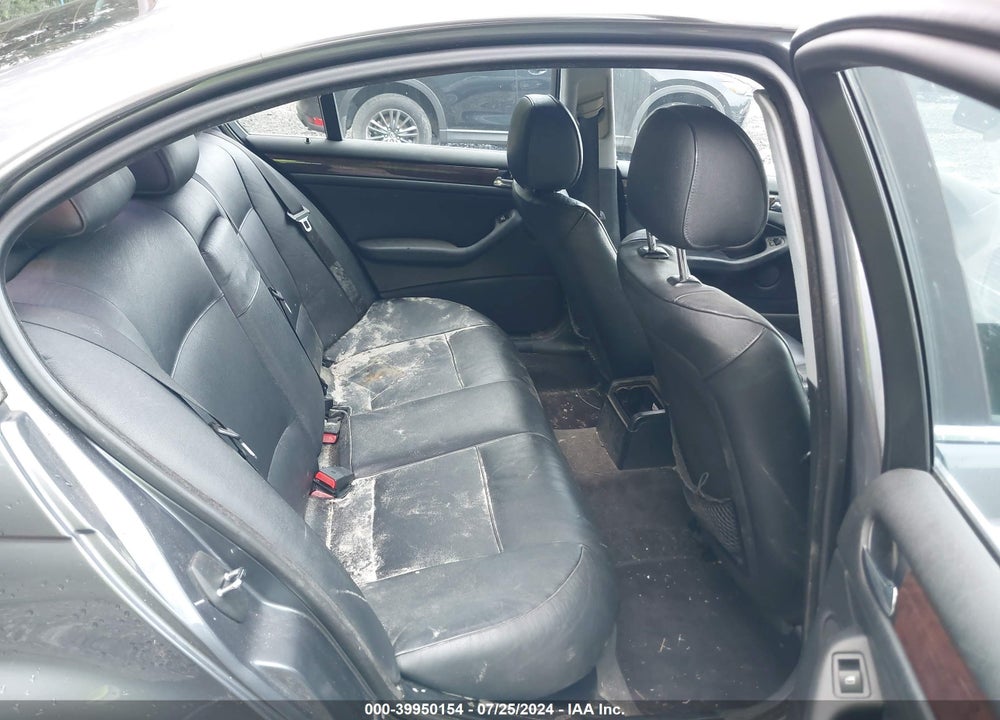 2003 BMW 330I VIN: WBAEV53493KM31168