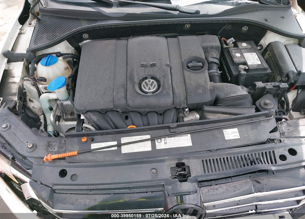 2013 VOLKSWAGEN PASSAT 2.5L SE VIN: 1VWBP7A3XDC008307