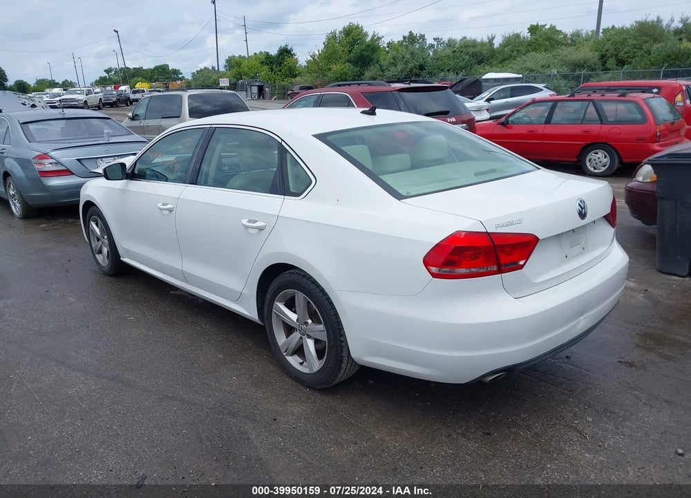 2013 VOLKSWAGEN PASSAT 2.5L SE VIN: 1VWBP7A3XDC008307
