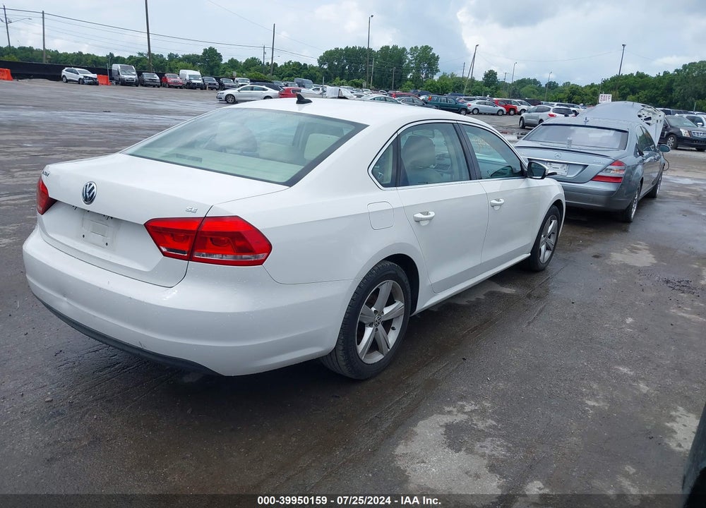 2013 VOLKSWAGEN PASSAT 2.5L SE VIN: 1VWBP7A3XDC008307
