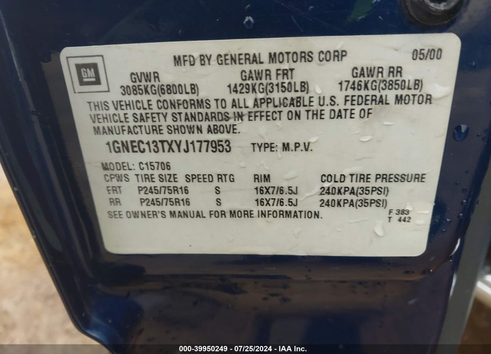 2000 CHEVROLET TAHOE ALL NEW LS VIN: 1GNEC13TXYJ177953
