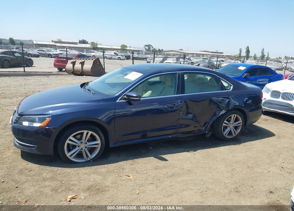 2014 VOLKSWAGEN PASSAT 2.0L TDI SE VIN: 1VWBN7A39EC056825