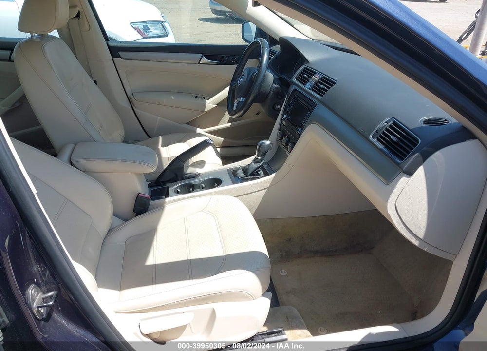 2014 VOLKSWAGEN PASSAT 2.0L TDI SE VIN: 1VWBN7A39EC056825