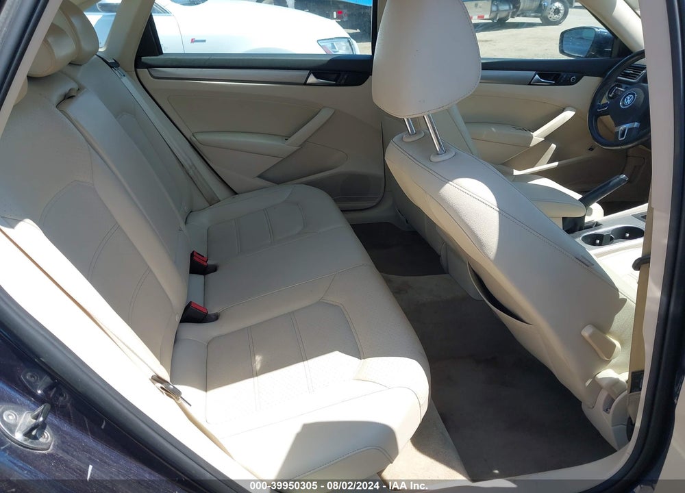 2014 VOLKSWAGEN PASSAT 2.0L TDI SE VIN: 1VWBN7A39EC056825
