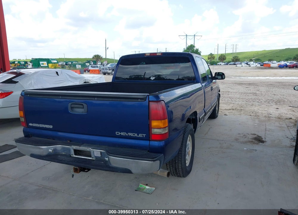 2000 CHEVROLET SILVERADO 1500 LS VIN: 2GCEC19TXY1364233