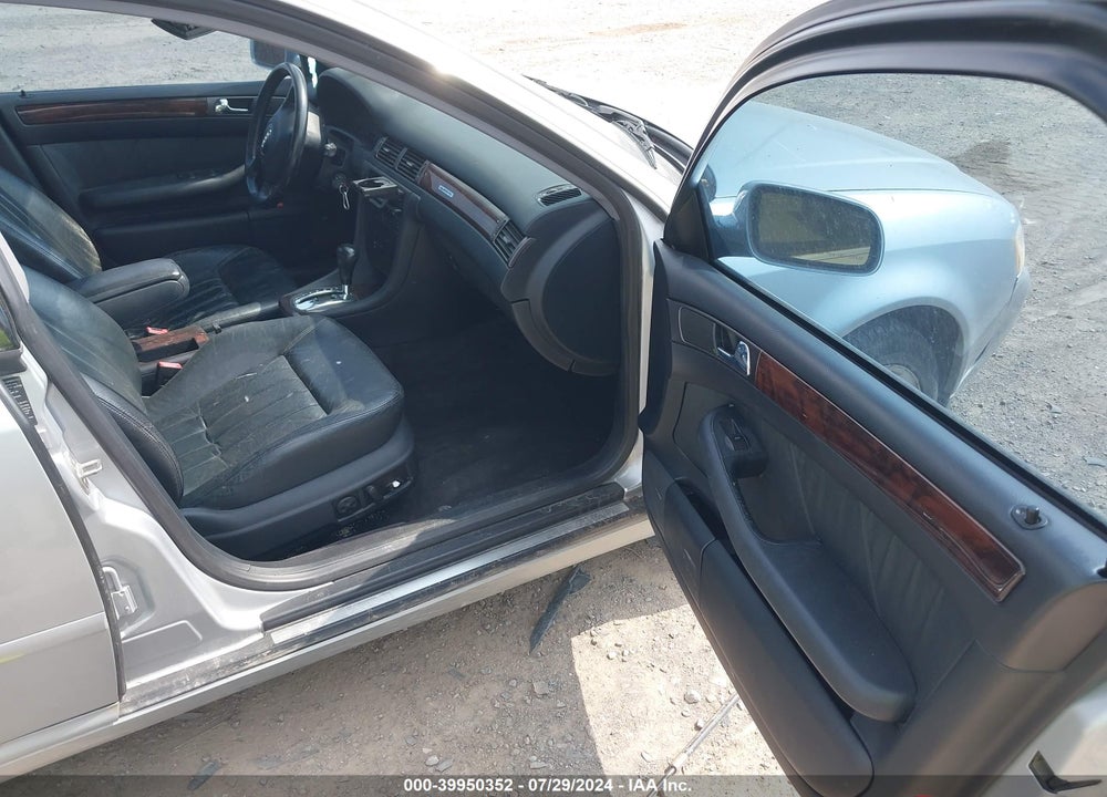 1999 AUDI A6 VIN: WAUBA24BXXN105555