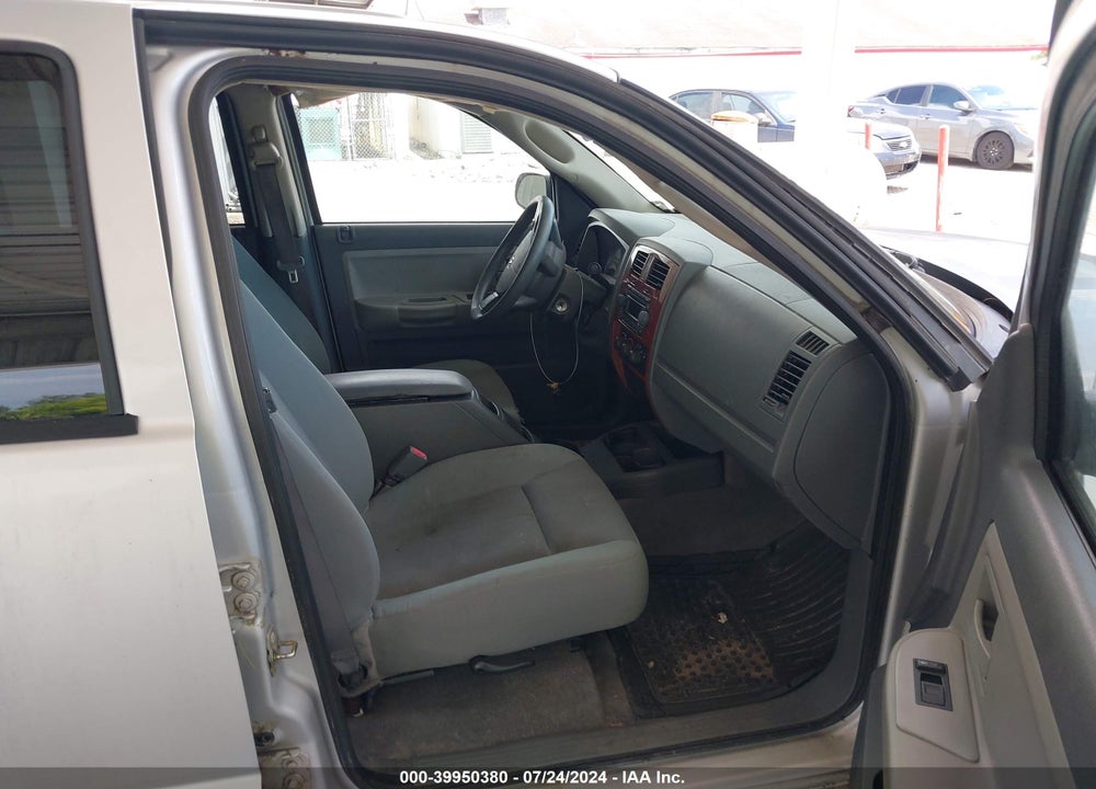 2005 DODGE DAKOTA SLT VIN: 1D7HW48KX5S169023