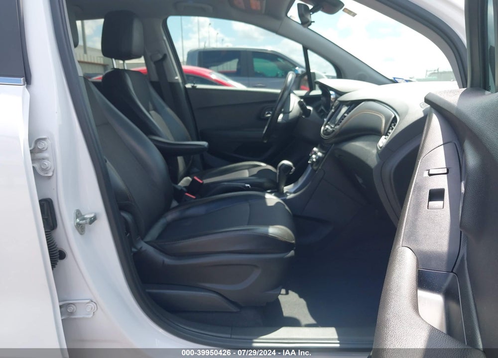 2018 CHEVROLET TRAX LT VIN: 3GNCJLSB2JL328607