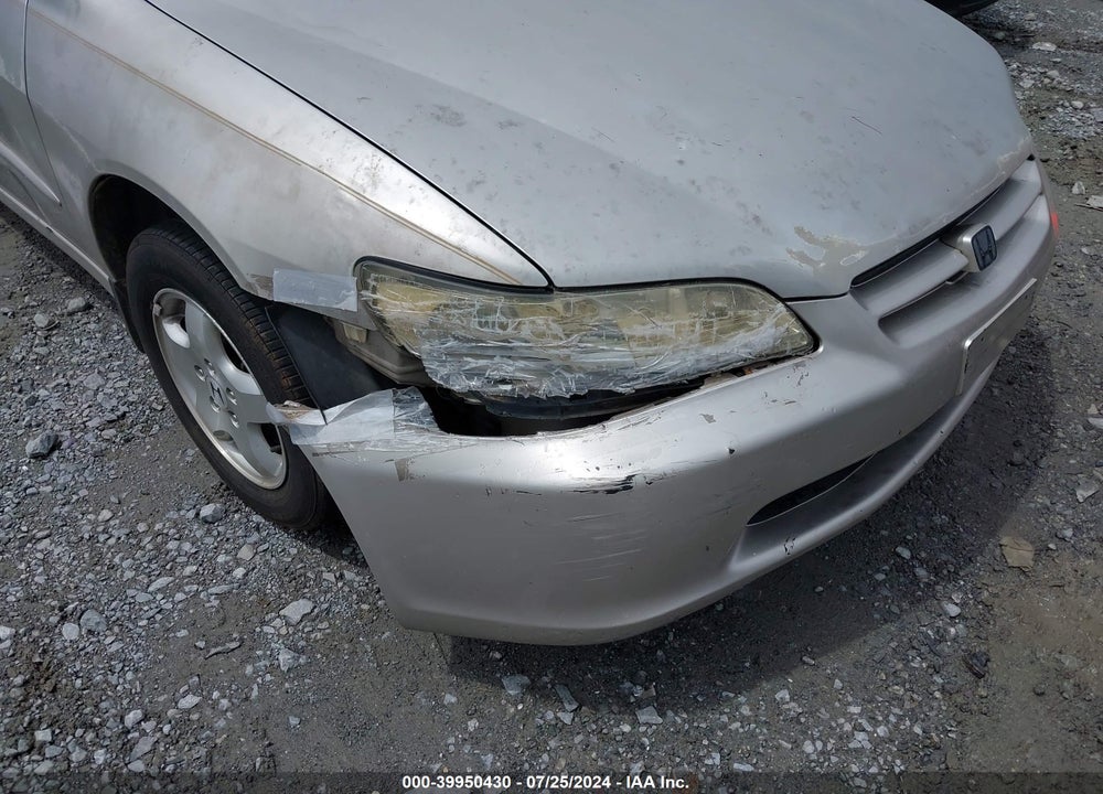 1998 HONDA ACCORD EX V6 VIN: 1HGCG1650WA061807
