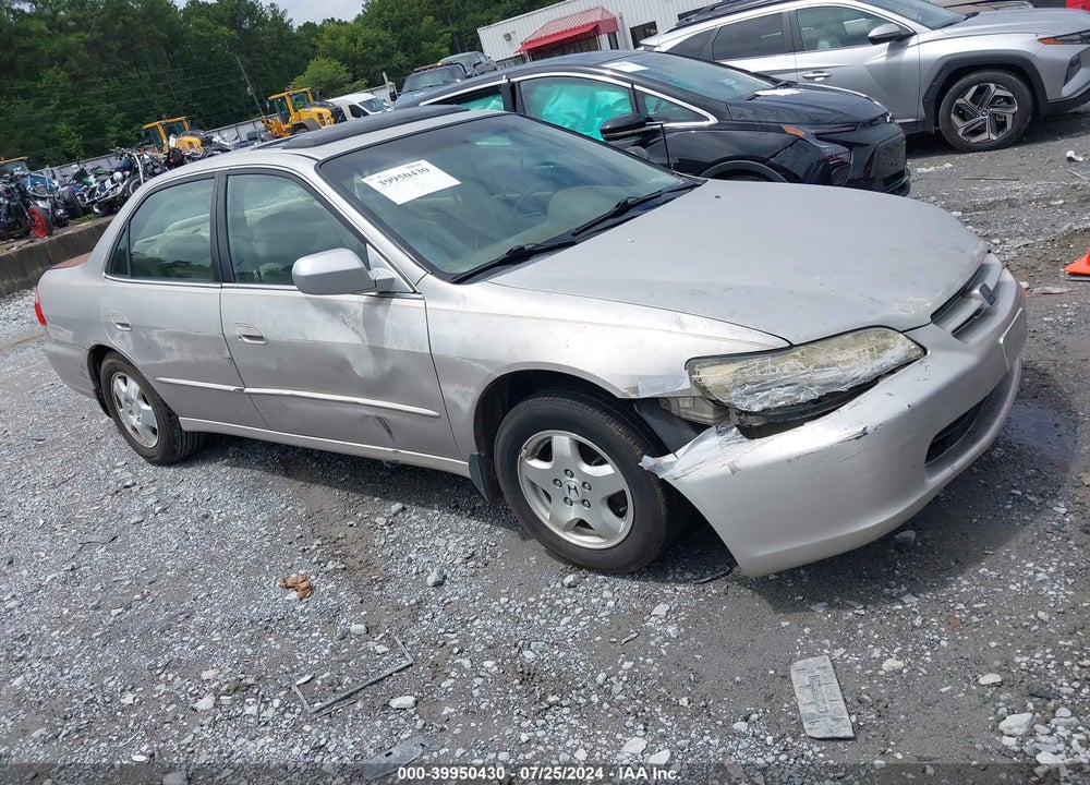 1998 HONDA ACCORD EX V6 VIN: 1HGCG1650WA061807