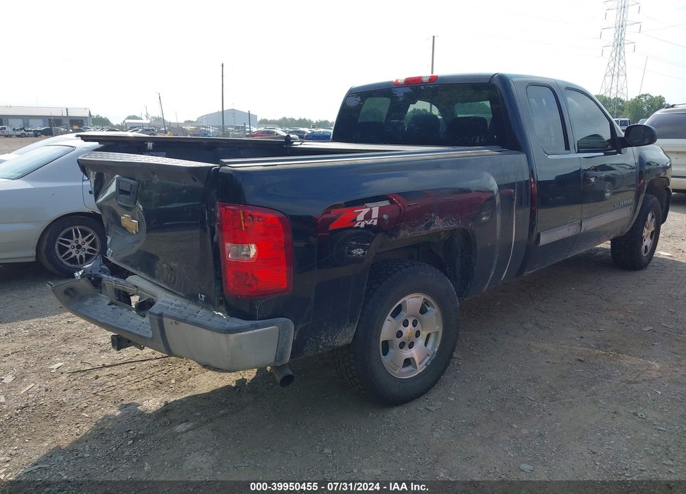 2011 CHEVROLET SILVERADO 1500 LT VIN: 1GCRKSE32BZ459819