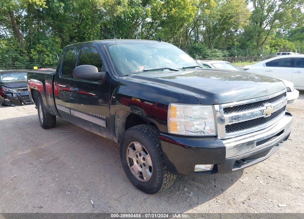 2011 CHEVROLET SILVERADO 1500 LT VIN: 1GCRKSE32BZ459819