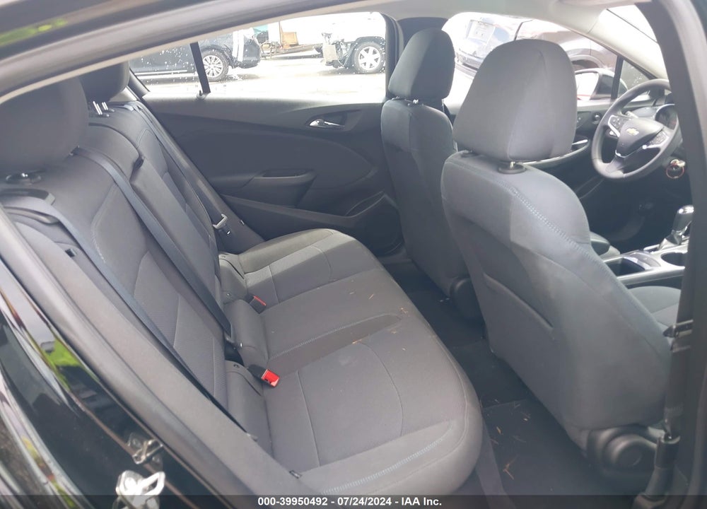 2018 CHEVROLET CRUZE LT AUTO VIN: 3G1BE6SM5JS653410