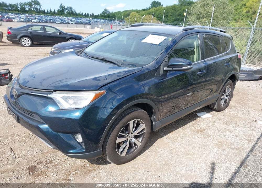 2017 TOYOTA RAV4 XLE VIN: JTMRFREV7HJ111469
