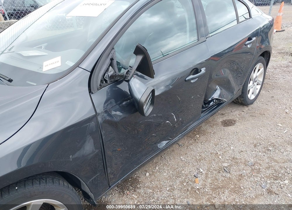2015 VOLVO S60 T5 VIN: YV140MFJ9F1357988