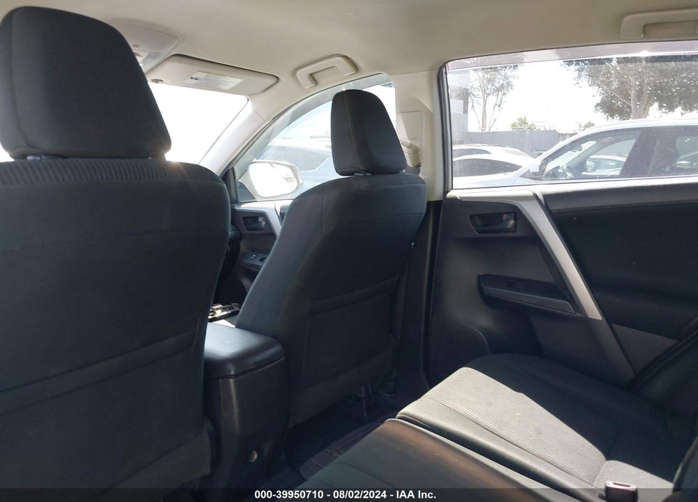 2018 TOYOTA RAV4 LE VIN: 2T3ZFREV4JW443974