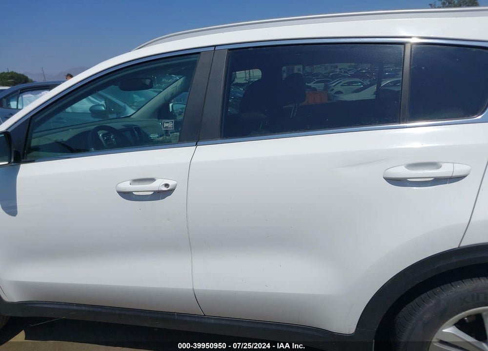 2018 KIA SPORTAGE LX VIN: KNDPM3AC6J7329016