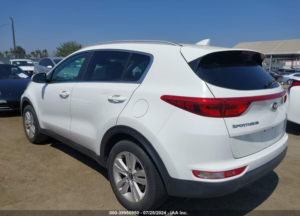 2018 KIA SPORTAGE LX VIN: KNDPM3AC6J7329016