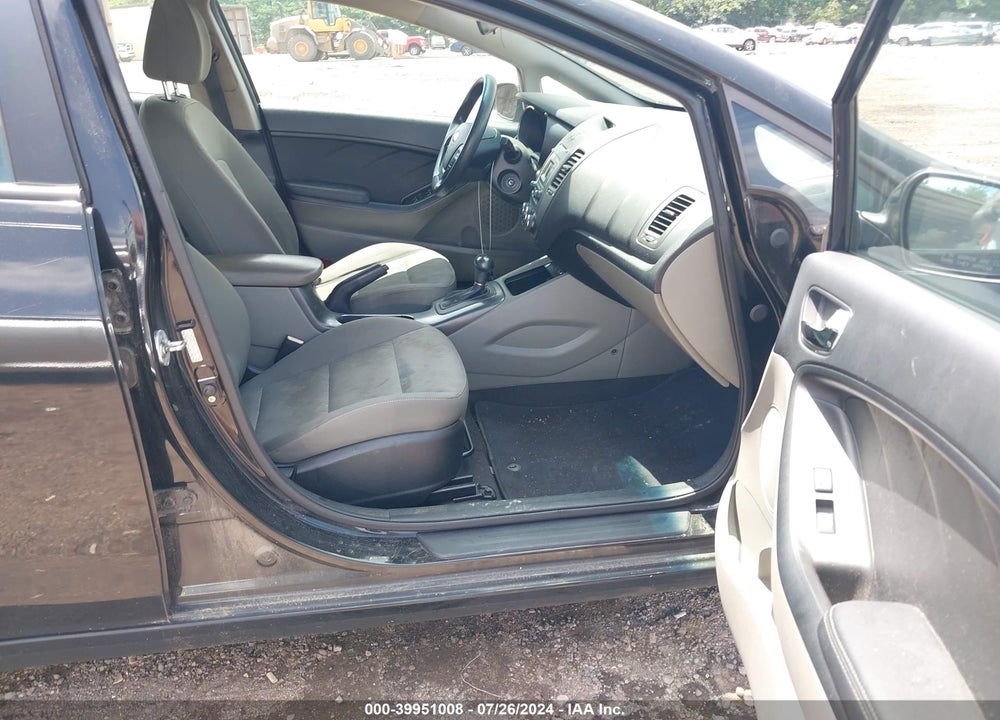 2015 KIA FORTE LX VIN: KNAFK4A6XF5423353