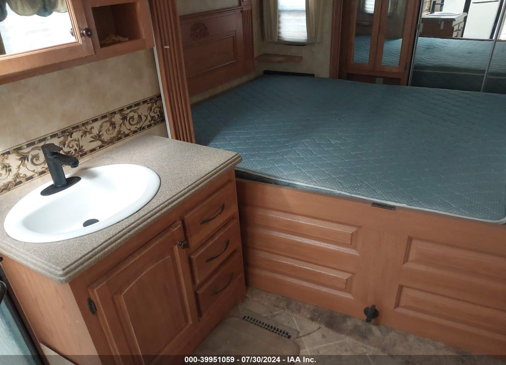2008 HEARTLAND BIGHORN FIFTH WHEEL VIN: 5SFGF34298E009947