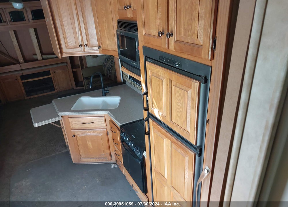 2008 HEARTLAND BIGHORN FIFTH WHEEL VIN: 5SFGF34298E009947
