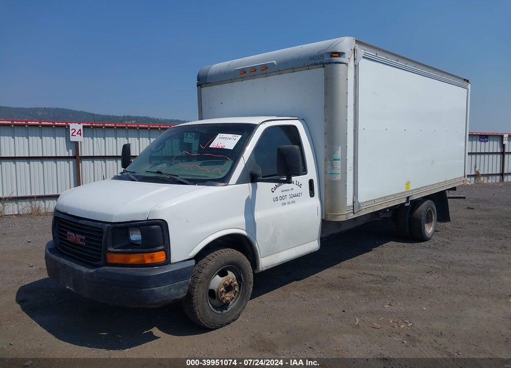 2004 GMC SAVANA CUTAWAY STANDARD W/C7L/C7N VIN: 1GDJG31U541911083