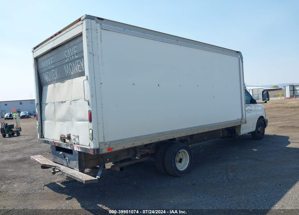 2004 GMC SAVANA CUTAWAY STANDARD W/C7L/C7N VIN: 1GDJG31U541911083