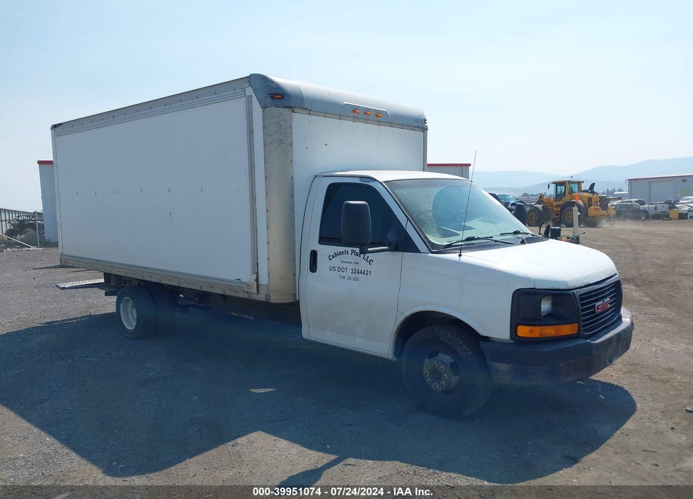 2004 GMC SAVANA CUTAWAY STANDARD W/C7L/C7N VIN: 1GDJG31U541911083