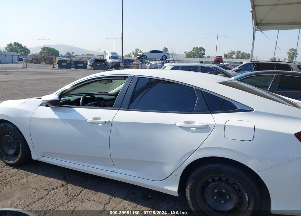 2018 HONDA CIVIC LX VIN: 2HGFC2F58JH604328
