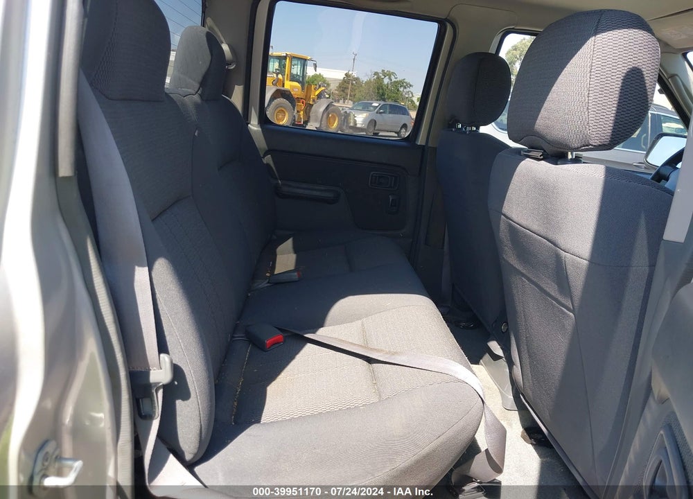 2004 NISSAN FRONTIER XE-V6 VIN: 1N6ED27T44C444442