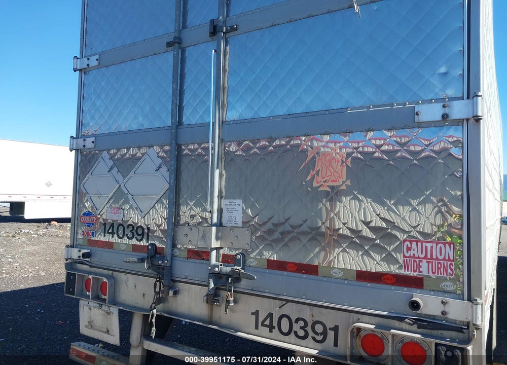 2014 UTILITY TRAILER MFG --- VIN: 1UYVS253XEU772392