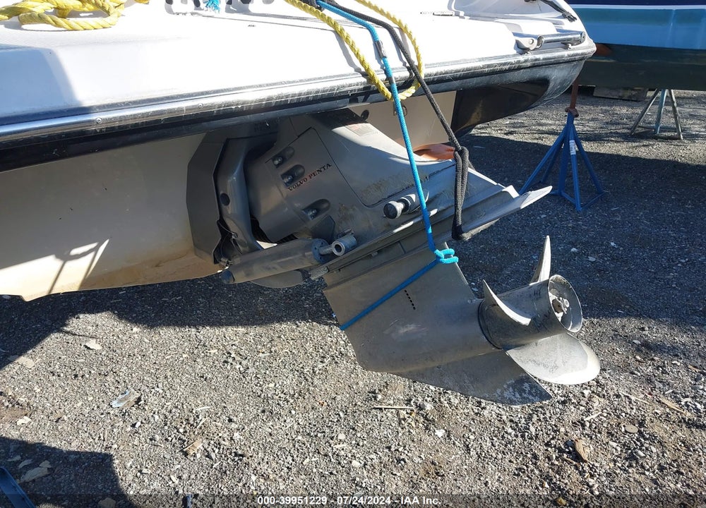2005 BLUEWATER SKI BOAT VIN: SRV1X093J405