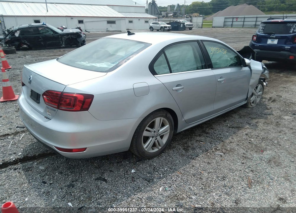 2014 VOLKSWAGEN JETTA HYBRID SEL VIN: 3VW637AJ3EM234829